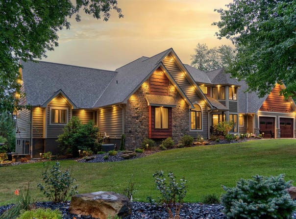 707 W Shepherds Lane, Santa Claus, IN 47579