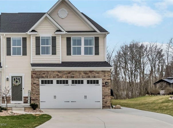3017 Bonita Circle SE, Canal Fulton, OH 44614