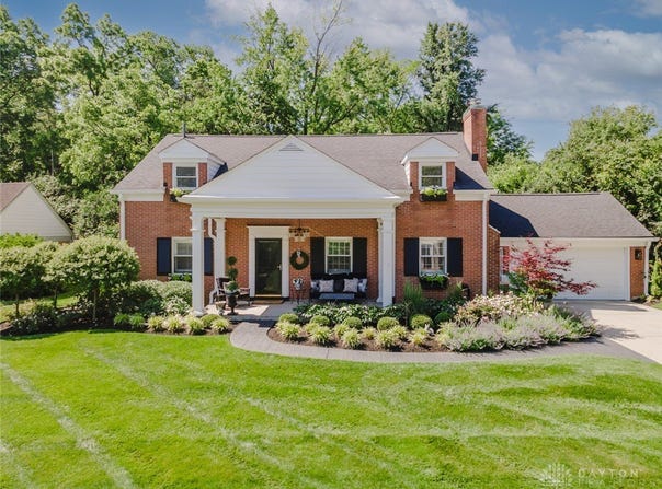 26 E Thruston Boulevard, Oakwood, OH 45409