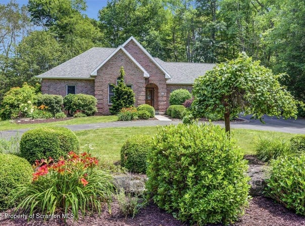 29 COVINGTON LAKE DRIVE, Covington Twp, PA 18424