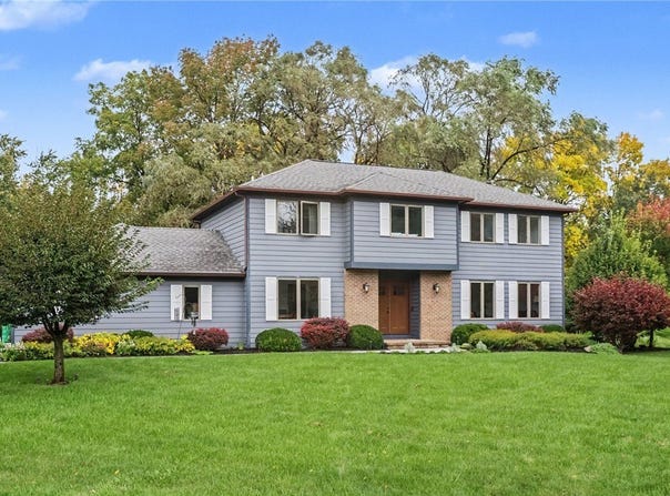 7668 Creekwood Lane, Victor, NY 14564