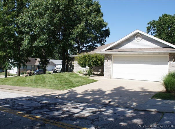 822 Maple Tree Circle, Osage Beach, MO 65065