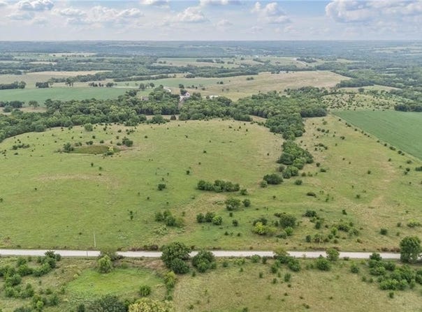 134 Haskell Road, Quenemo, KS 66528