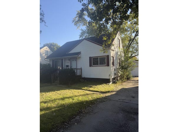 634 Grand Street, Adrian, MI 49221