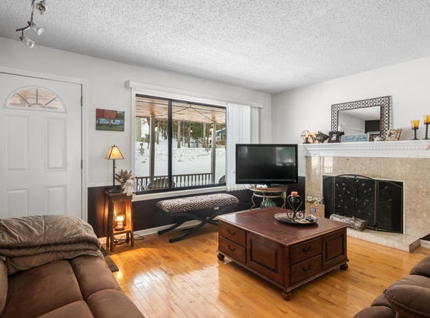 3805 Holiday Village Drive, Traverse City, MI 49686