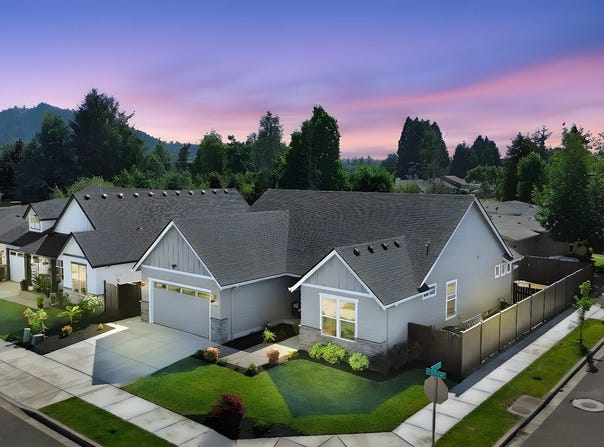 1004 S 46TH ST, Springfield, OR 97478
