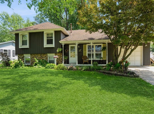 1104 E 13th Street S, Newton, IA 50208
