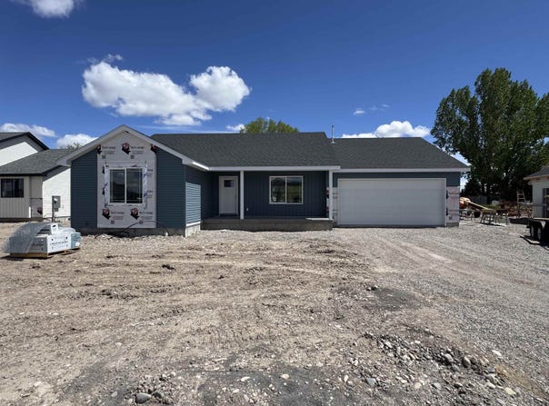 397 Wind River Dr, Shelley, ID 83274