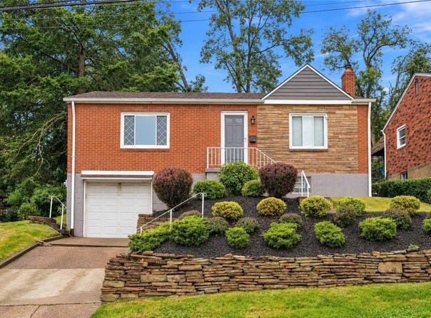 440 Meridan St, Duquesne, PA 15211