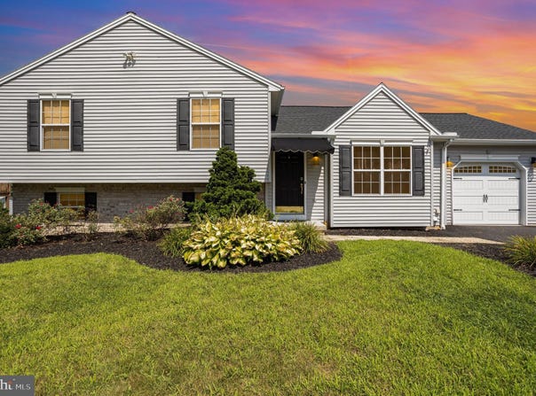 150 FARM LANE, MANCHESTER, PA 17345