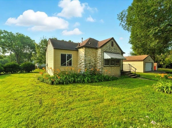 420 Milton Street, Waterloo, IA 50703