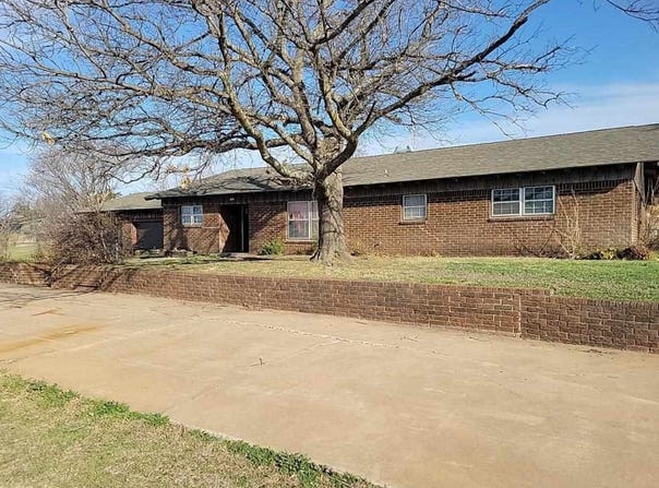 2 NW 36th St, Lawton, OK 73505