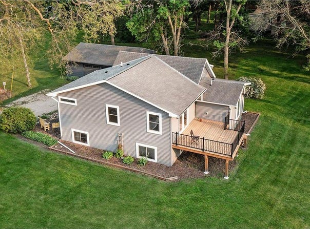 29052 800th Avenue, Hollandale, MN 56045