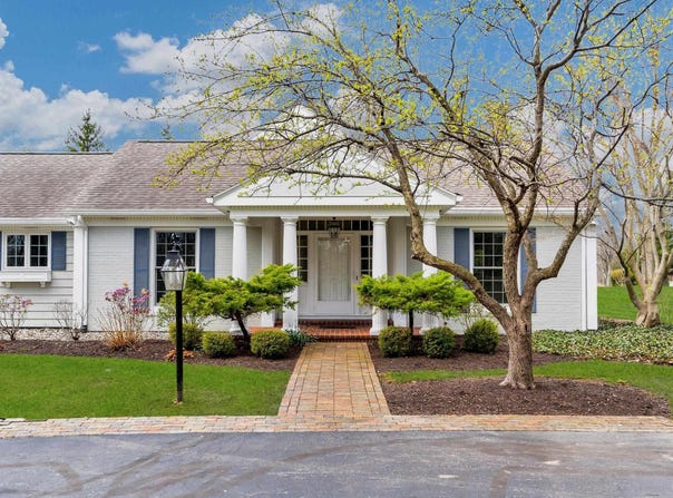 2818 Little Turtle Trail, Fort Wayne, IN 46804