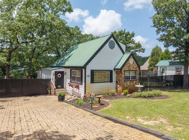 5650 Point LaVista, Malakoff, TX 75148