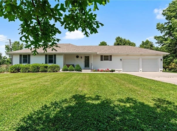 906 Plattsburg Street, Lathrop, MO 64465