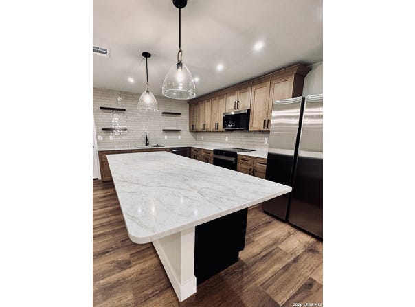 9635 Wicklow, San Antonio, TX 78250