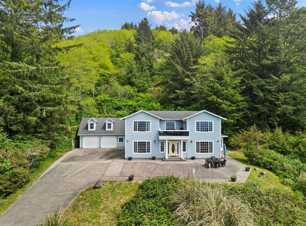 17245 N Highway 101, Smith River, CA 95567