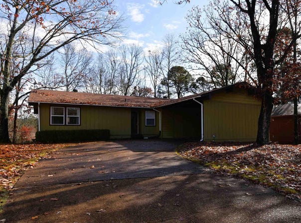 135 Dunn Hollow Dr, Fairfield Bay, AR 72088