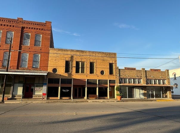 107 East Main Street, Eagle Lake, TX 77434
