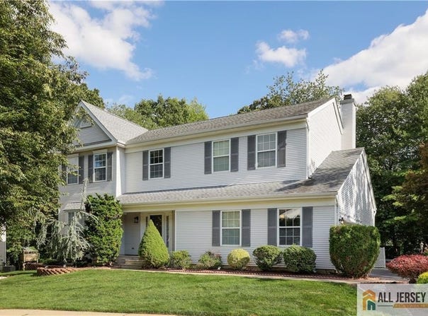 24 Hyde Park Drive, East Brunswick, NJ 08816