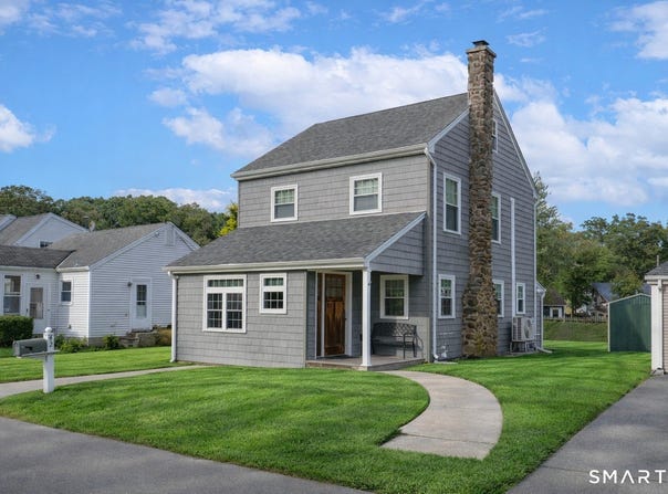 42 Waverly Road, Branford, CT 06405