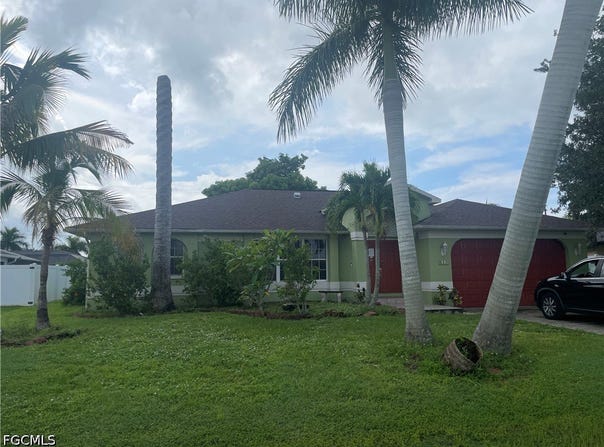 612 SE 31st Terrace, Cape Coral, FL 33904