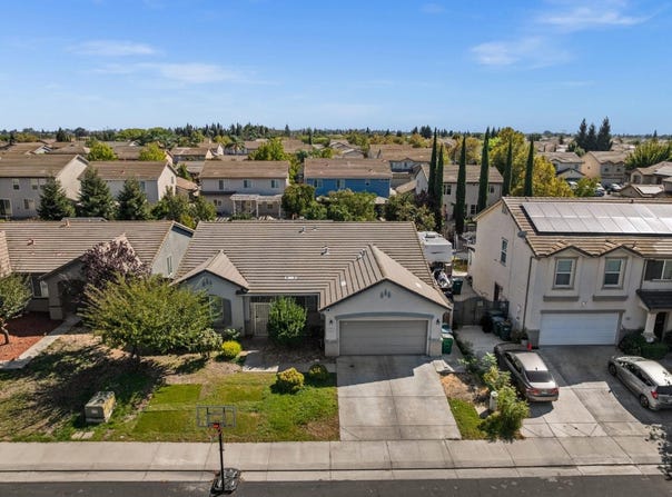 2710 Sebastan LN, STOCKTON, CA 95212