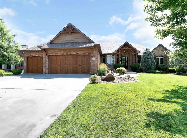 4024 N Fiddlers Cove St, Maize, KS 67101