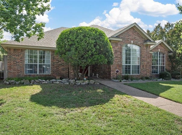 705 Tahoe Trail Drive, Hewitt, TX 76643