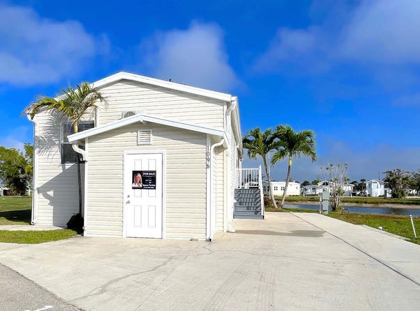 1096 Chinook, Ft Myers Beach, FL 33931
