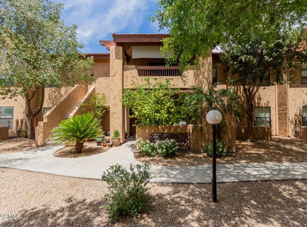 1351 N PLEASANT Drive, Chandler, AZ 85225
