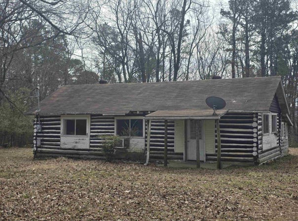 210 Ridge Avenue, Mena, AR 71953