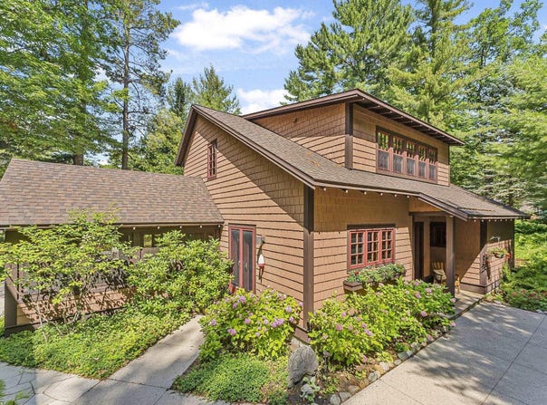 5225 S Faculty Row, Glen Arbor, MI 49636