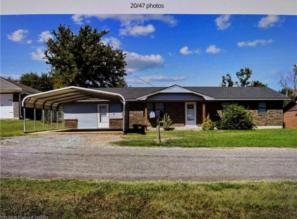 39929 W Drury LN, Howe, OK 74940