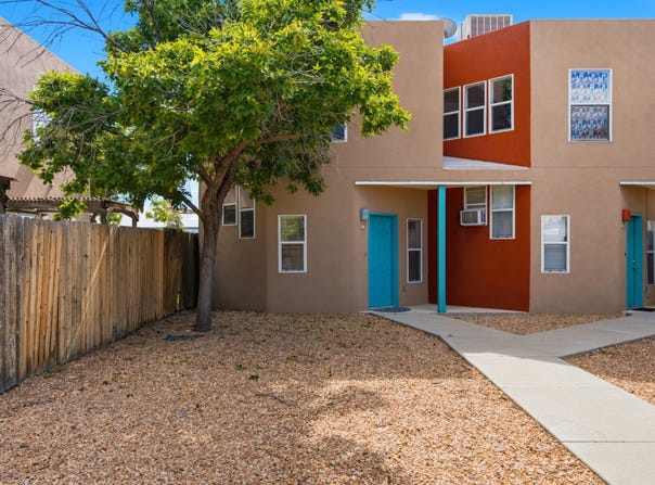 615 Menaul Boulevard NW, Albuquerque, NM 87107