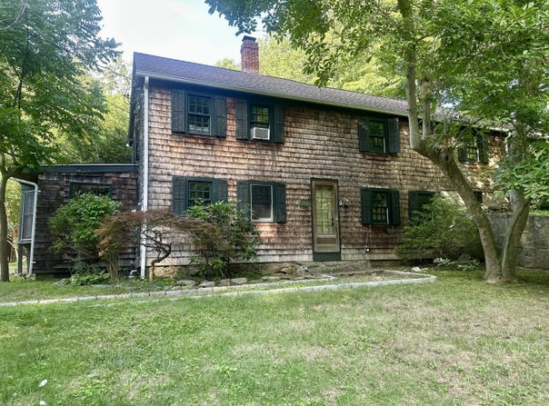 201 Hattertown Road, Newtown, CT 06470