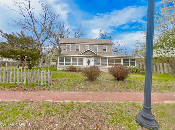 348 E Bay Avenue, Manahawkin, NJ 08050