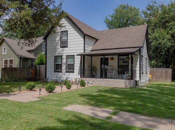 822 N C St, Arkansas City, KS 67005
