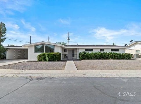 832 W Stirrup Dr, Safford, AZ 85546