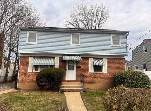 759 Barry Place, Uniondale, NY 11553