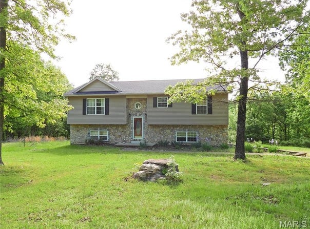 24630 Taylor Lane, St Robert, MO 65584