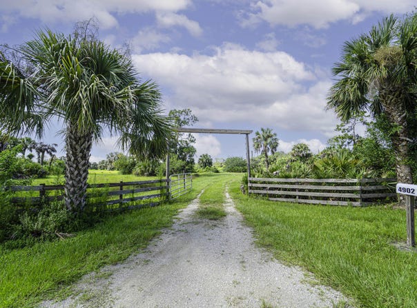 4902 SW Wild Turkey Lane, Indiantown, FL 34956