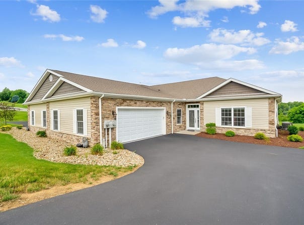 1015 Ashfield Way, Salem Twp, PA 15601