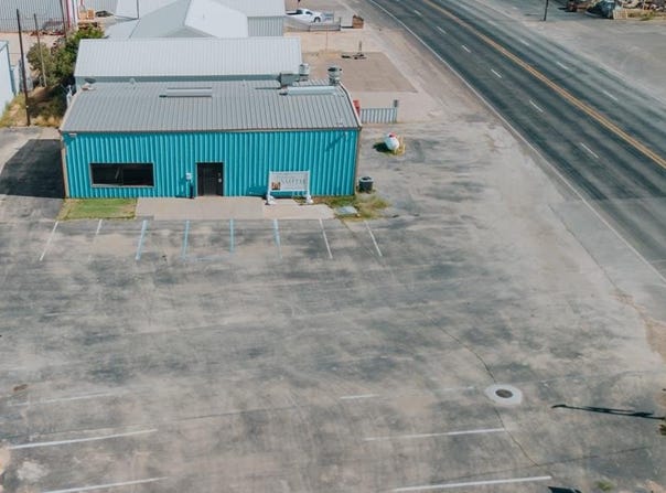 1613 W Broadway, Andrews, TX 79714