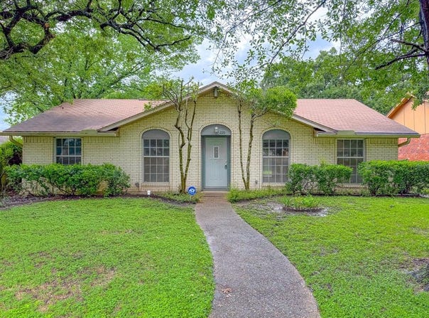 220 Hampton Avenue, Corsicana, TX 75110