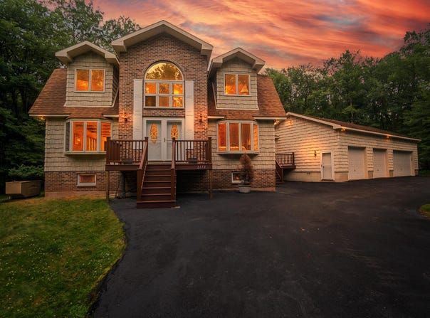 2173 Tuscarora Drive, Pocono Lake, PA 18347