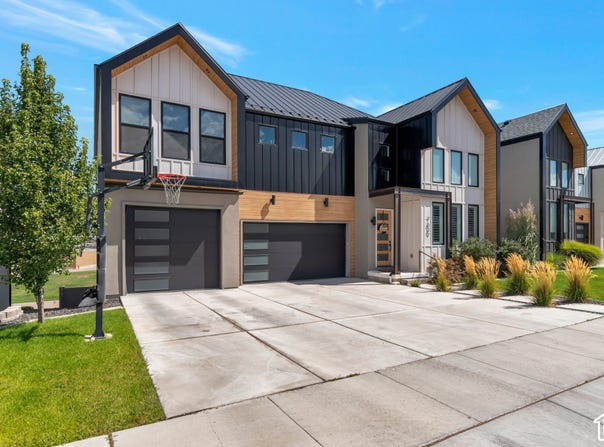 7637 S BRINKERHOFF Dr W, West Jordan, UT 84084