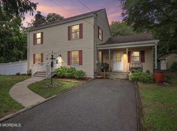 13 Swartzel Drive, Middletown, NJ 07748