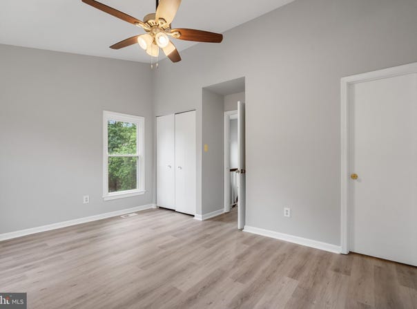 8498 LAUREL OAK DRIVE, SPRINGFIELD, VA 22153